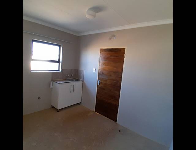 2 BEDROOM FREEHOLD FOR SALE IN NEW MODDER
